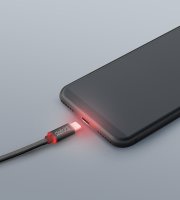 Adatkábel - iPhone "lightning" LED fénnyel fekete - 1 m