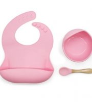 Szilikon étkészlet babáknak, állítható előke és vákuumtalpas tányér kanálkával rózsaszín