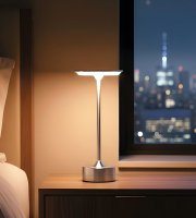 Asztali lámpa - ezüst színű fém - állítható színhőm, fényerő - akkumulátoros - USB